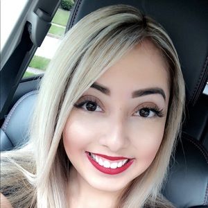 Meet your Posher, Tiffany